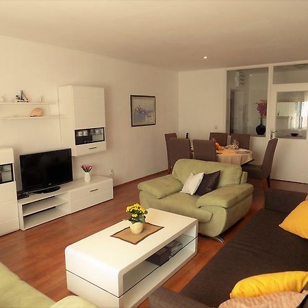 Apartment Anamarija นยีวีเซ ภายนอก รูปภาพ