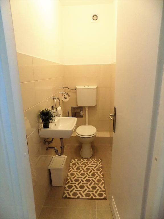 Apartment Anamarija นยีวีเซ ภายนอก รูปภาพ