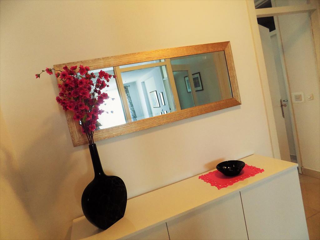 Apartment Anamarija นยีวีเซ ภายนอก รูปภาพ